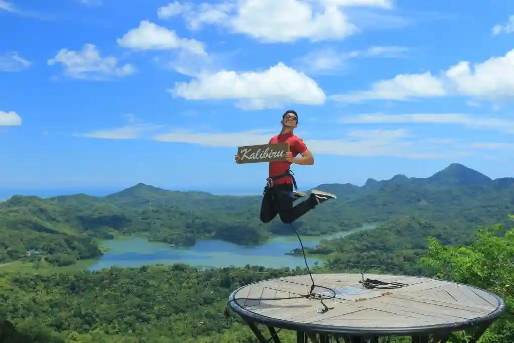 wisata romantis kalibiru jogja
